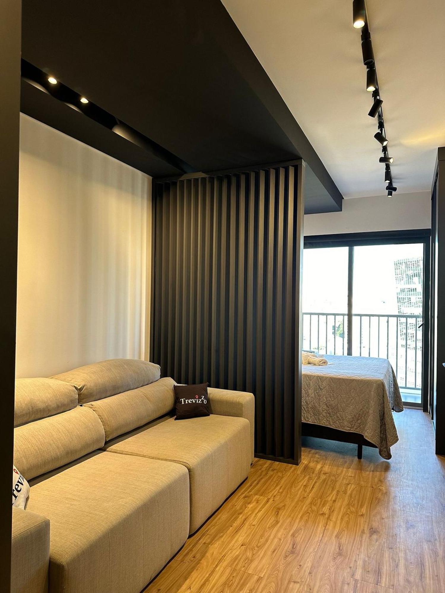 Trevizzo Houx Pinheiros *
